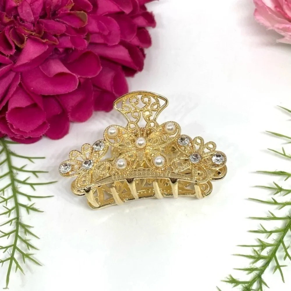 NEW⚜️Ornate Golden Lace Butterfly Claw Hair Clip